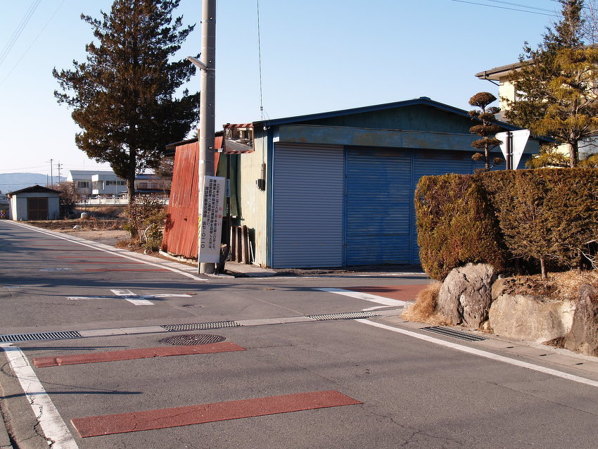 信号もない事故現場